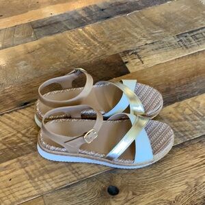 Women’s Vionic platform sandal